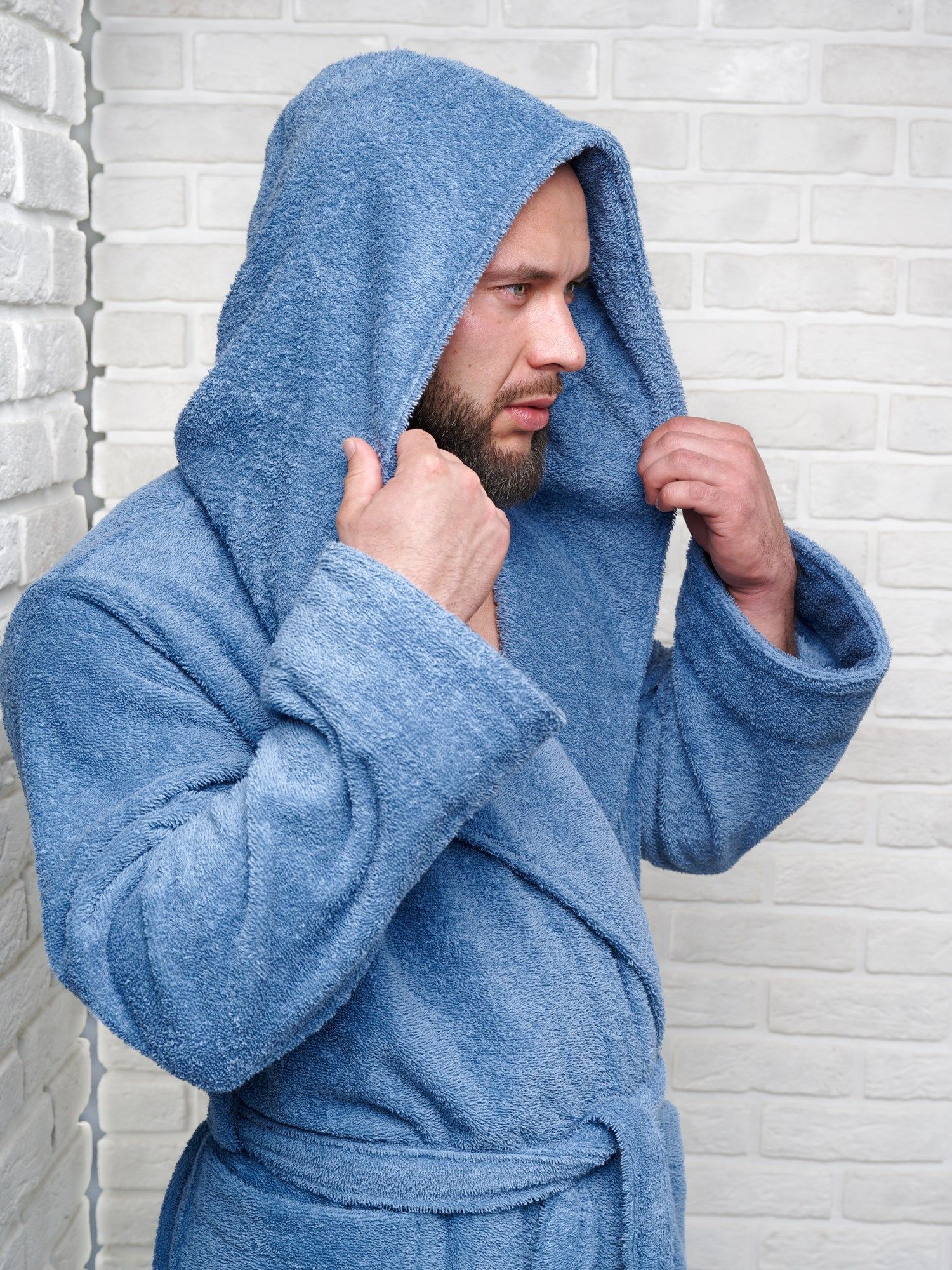 снимок Халат мужской махровый PandaHug с капюшоном, лазурный от магазина BIO-TEXTILES ОПТ