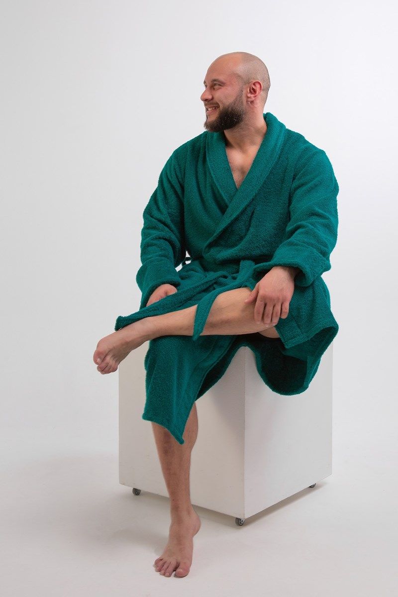 снимок Халат махровый мужской изумруд с вышивкой от магазина BIO-TEXTILES ОПТ