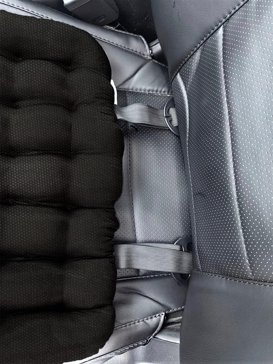 снимок Подушка автомобильная на сиденье "ОРТО" черная 50*45 с креплением от магазина BIO-TEXTILES ОПТ