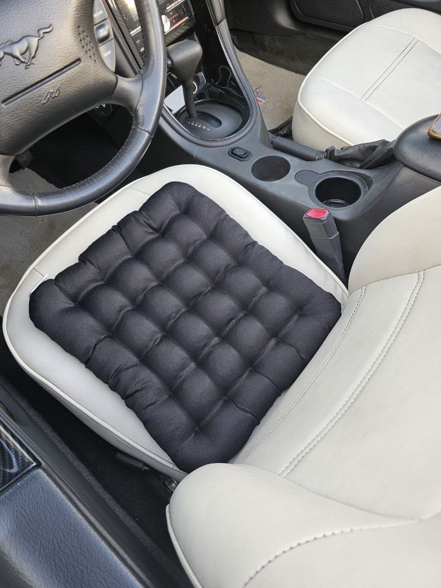 снимок Подушка автомобильная на сиденье "АВТО-БИО" черная 40*40 от магазина BIO-TEXTILES ОПТ