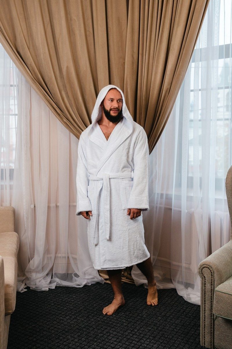 снимок Халат махровый с капюшоном, белый от магазина BIO-TEXTILES ОПТ