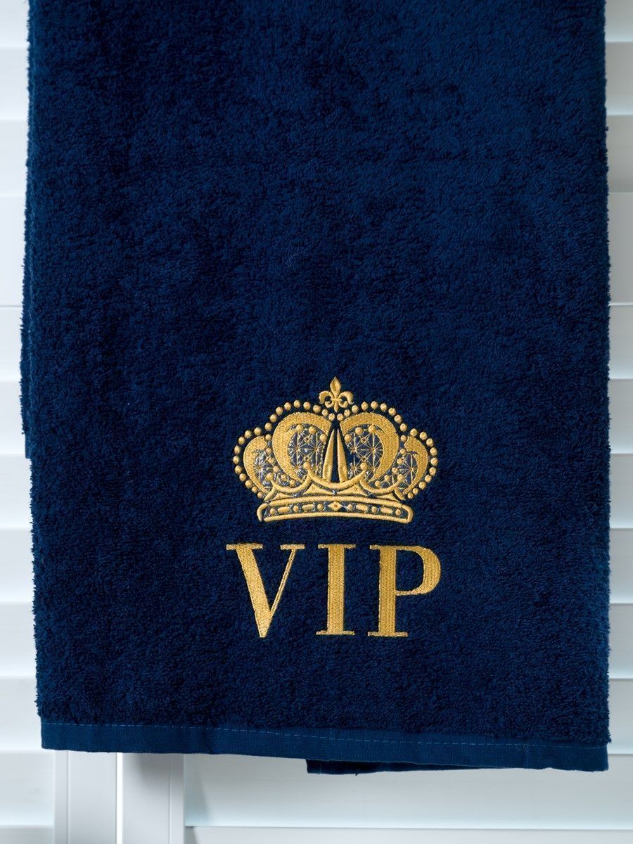 снимок Полотенце с вышивкой 70*140 "VIP" темно-синее от магазина BIO-TEXTILES ОПТ