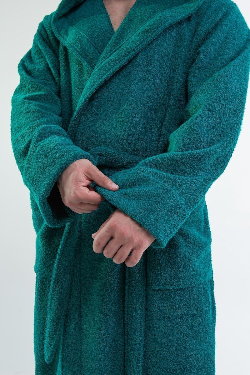 снимок Халат махровый мужской изумруд с вышивкой от магазина BIO-TEXTILES ОПТ