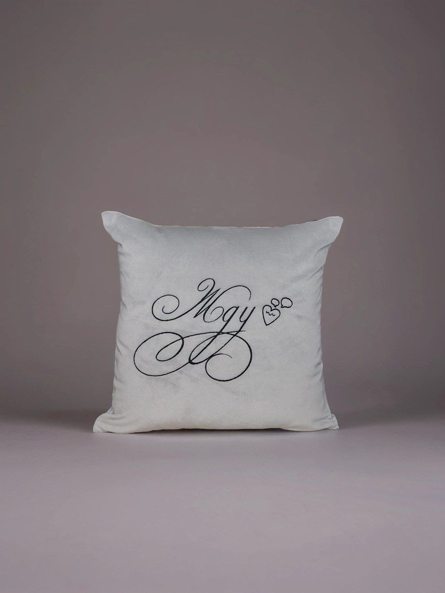 снимок Подушка декоративная "Жду" 40*40 от магазина BIO-TEXTILES ОПТ