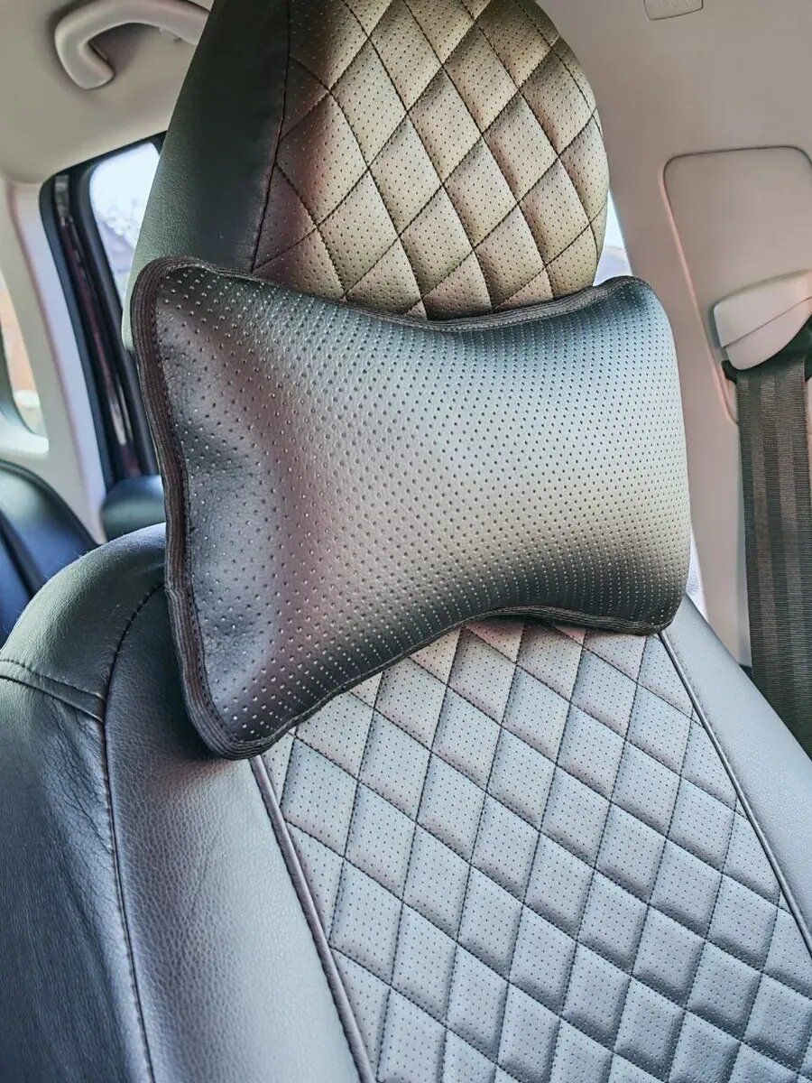 снимок Подушка автомобильная на подголовник 20х35 из экокожи от магазина BIO-TEXTILES ОПТ
